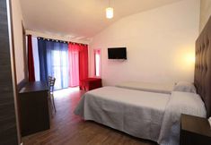 其他 6 Hotel Piola