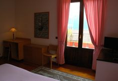 Others 3 Hotel Sonenga