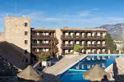 Parador de Tortosa, USD 204.03