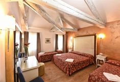 Others 4 Casa Martini