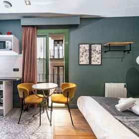 Room 1 Ainb Born-damas Apartments, CEM Marítim Hotels