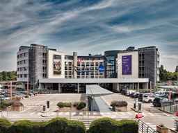 Radisson Blu Hotel, Hamburg Airport, USD 312.99