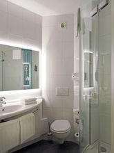 Lainnya 4 ibis Locarno