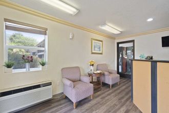 其他 4 Garibaldi Inn at the Bay