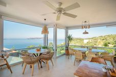 Khác Hideaway Hotel