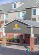 Primary image La Quinta Inn & Suites by Wyndham Stonington-Mystic Area