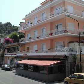 Primary image 1 Hotel Nettuno, Hotel Katedral San Maurizio