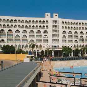 ภาพหลัก 1 Goldenday Wings Hotel, 圣母玛利亚之家 酒店