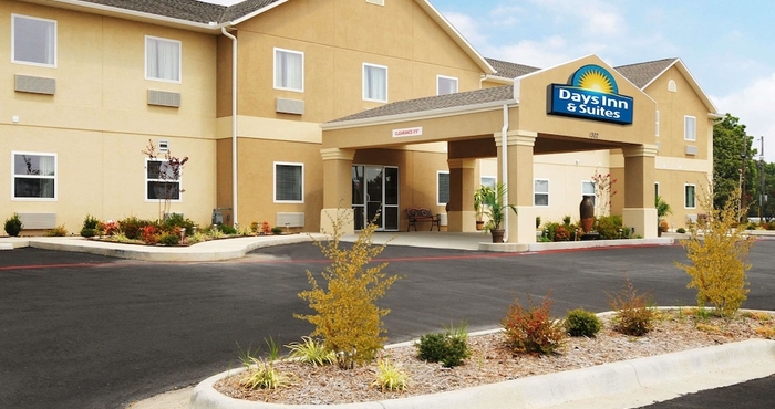 อื่นๆ Days Inn & Suites by Wyndham Cabot