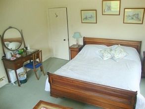 Lain-lain 4 Burcombe Manor