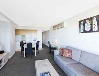 Others 2 iStay Precinct Adelaide