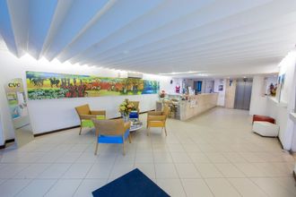 其他 4 VOA Ambassador Flat