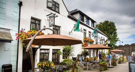 Others 2 Black Boy Inn