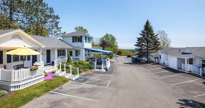 Lain-lain Glen Cove Inn & Suites