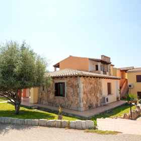 Primary image 1 อัลแบร์โก เรซิเดนซิอาเล ลี โตรนี, โรงแรม & ที่พัก Orgosolo