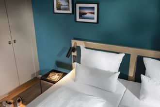 อื่นๆ 4 ROBINSON FLEESENSEE