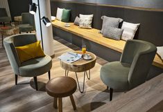 อื่นๆ 3 ROBINSON FLEESENSEE