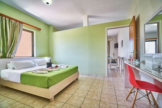 Others 4 Nanakis Beach Apartments