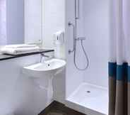 Lainnya 5 Travelodge Bath Waterside