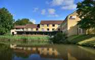 อื่นๆ 6 Travelodge Bath Waterside