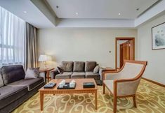 อื่นๆ 2 Petroleum Hotel