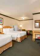 Imej utama Travelodge by Wyndham Dawson Creek