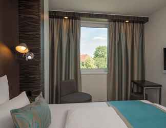 Others 2 Motel One Hamburg Airport