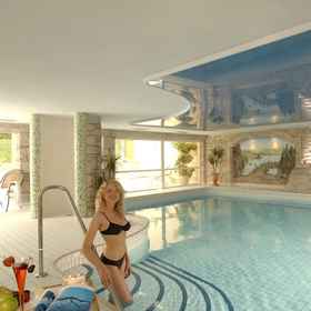 Primary image 1 Gartenhotel Weisser Hof, Hotel Manhagen