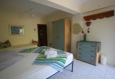 Others 2 Cici's Pansion