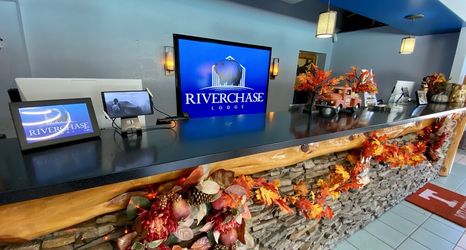 อื่นๆ 2 Riverchase Lodge