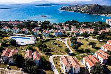 Others Akay Garden Family Club