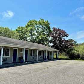 Primary image1Westhampton Seabreeze Motel,The Villa at Westhampton: A Willow Ridge Senior Living Community飯店