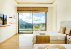 Others 6 Infinity Mountain