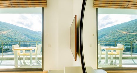 Others 2 Infinity Mountain