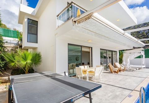 Others Infinity Mountain