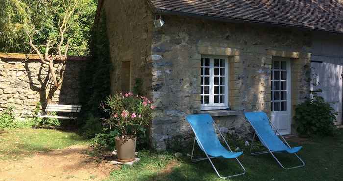 Khác La Chambrée des Colombes