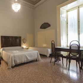 Primary image 1 Palazzo Leuzzi B&B, 키에사 마드레 데이 산티 피에트로 에 파올로 호텔