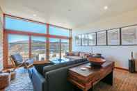 Others Aloft Airy Design Townhouse With Columbia River View by Redawning