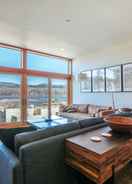 Primary image Aloft Airy Design Townhouse With Columbia River View by Redawning