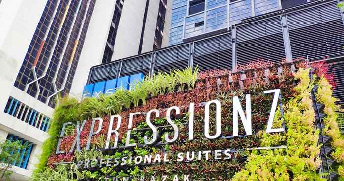 อื่นๆ Expressionz Professional Suites by HostaStay