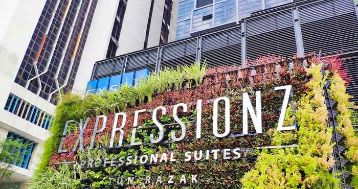 Lainnya Expressionz Professional Suites by HostaStay