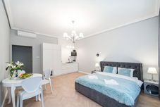 Lain-lain Noble Apartments