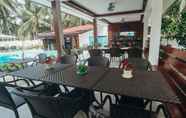 Lainnya 5 Point 303 Surf Resort