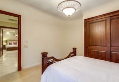 其他 7 Tropical 5BR La Jolla Retreat by NamaStay