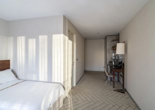 อื่นๆ 4 Upsuites Hotel