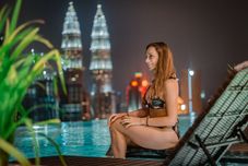 Lain-lain Expressionz Professional Suites by Rafiq