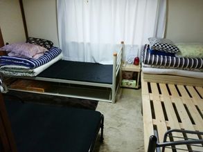 Others 4 Lounge Taki