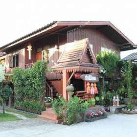 Primary image 1 บ้านไม้หอม เกสท์เฮาส์, โรงแรม & ที่พัก เชียงราย