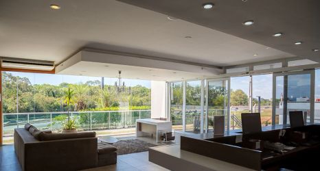 Lainnya 2 VOA Business Supreme Choice Confins