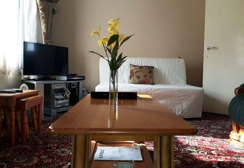 Others House with a garden in Arnos Grove